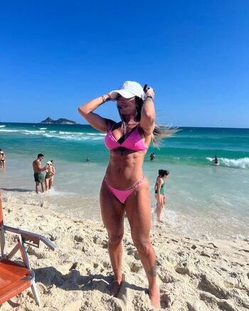 Thatiane Oliveira