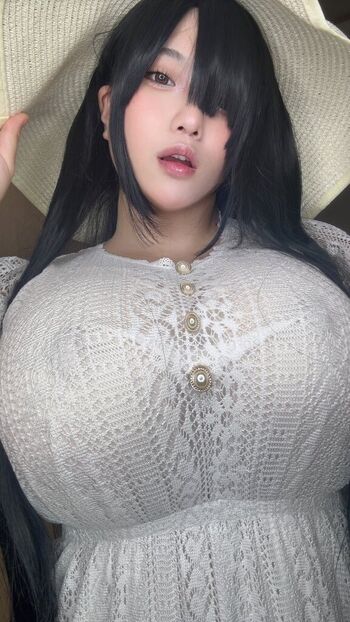Thick Asian Women