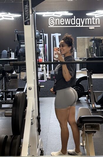 Tianna Gregory
