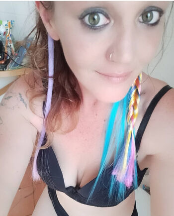 tiedyepole