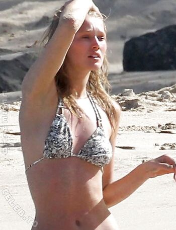 Toni Garrn