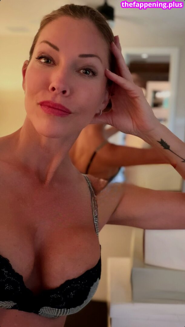 Tricia Helfer
