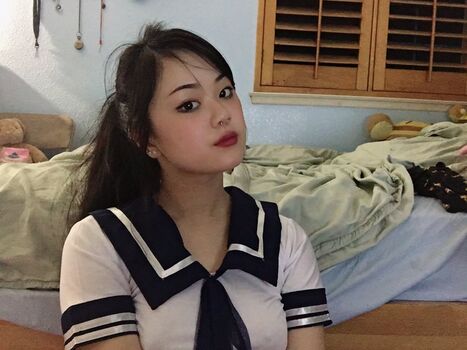 ur2dwaifu