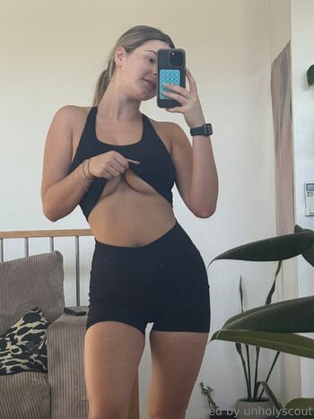 urfavonlinegirlfriend777