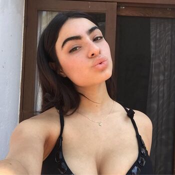 Valentina Buzzurro