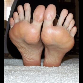 Violet's Toes (Violet's Perfect Feet