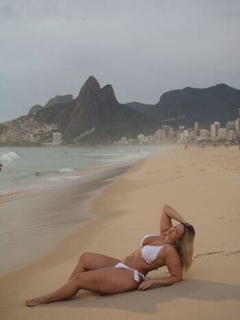 Vitoria Almeida