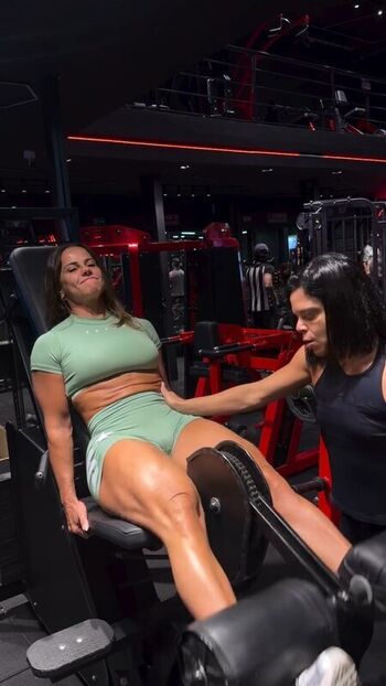 Viviane Araujo
