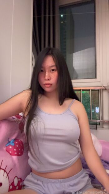 We Need To See More Her *Sibylcutie*