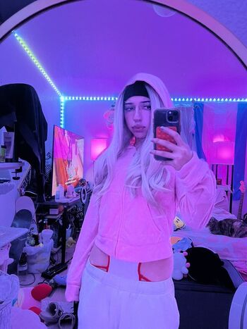 whosluxxx