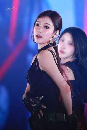 WomenK-pop
