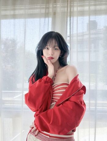 WomenK-pop