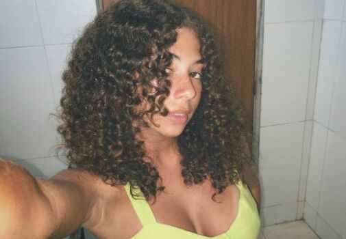 Yzabelle 01