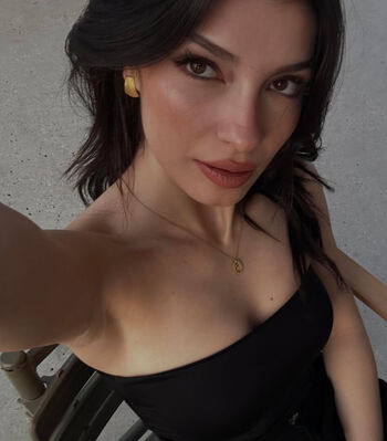 Zeynep Demirhan