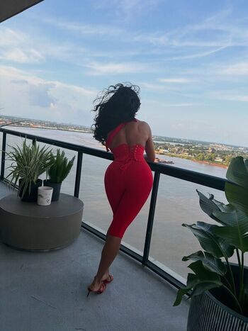 Zoey Sinn